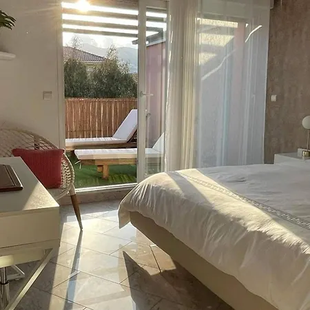 Luxueux Avec Jacuzzi Et Terrasses A Deux Pas De La Plage - Fr-1-719-29 Apartman