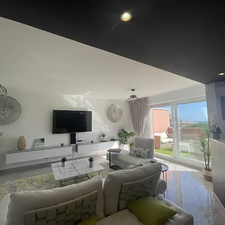 Luxueux Avec Jacuzzi Et Terrasses A Deux Pas De La Plage - Fr-1-719-29