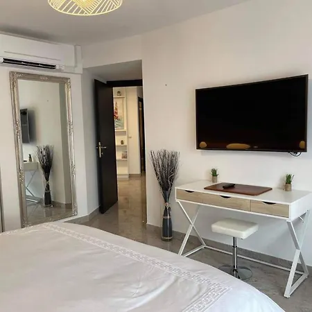 Luxueux Avec Jacuzzi Et Terrasses A Deux Pas De La Plage - Fr-1-719-29 * Calvi (Corsica)